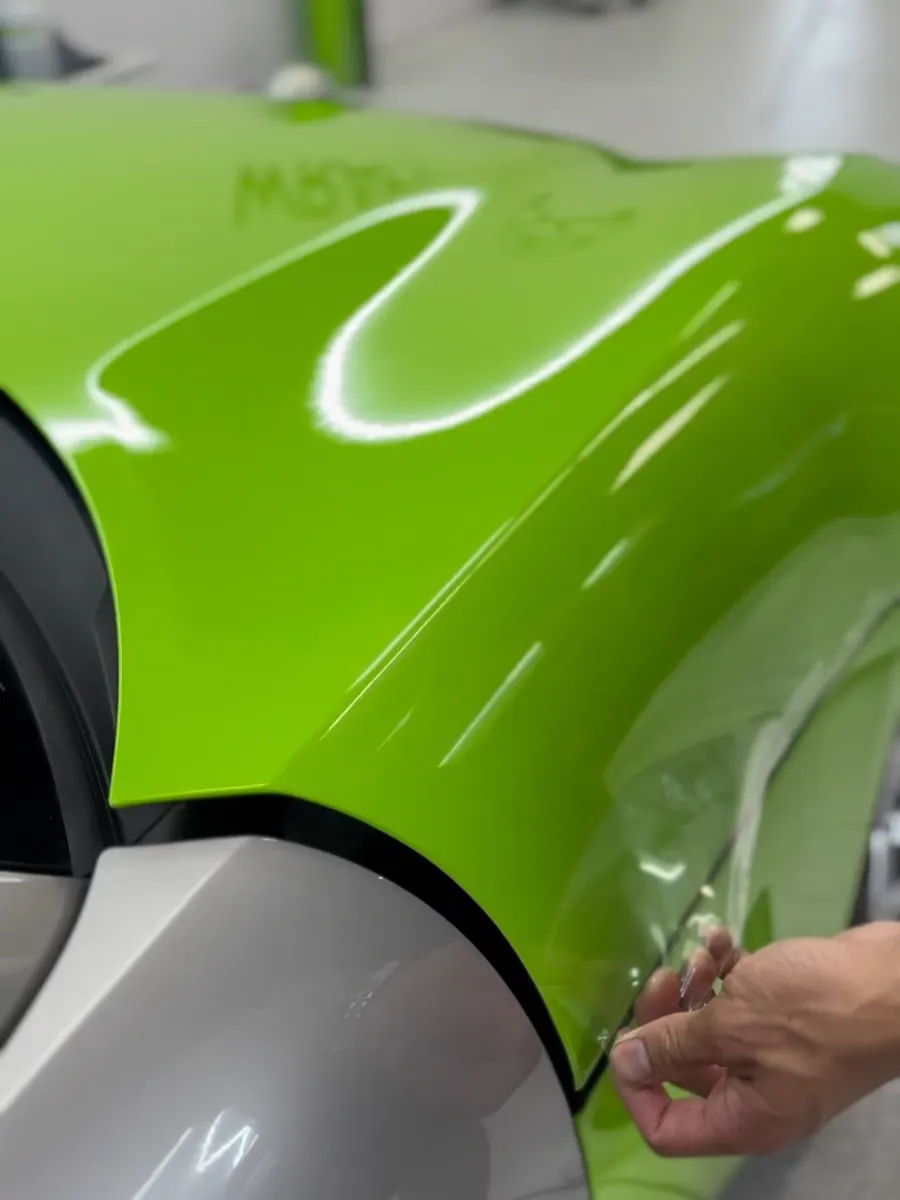 Pontiac Solstice in 3M light green, ceramic coated